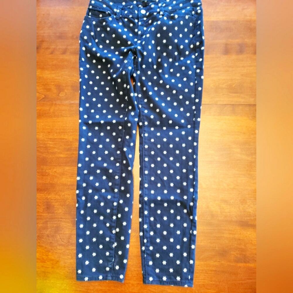Ann Taylor 4 Navy blue and white